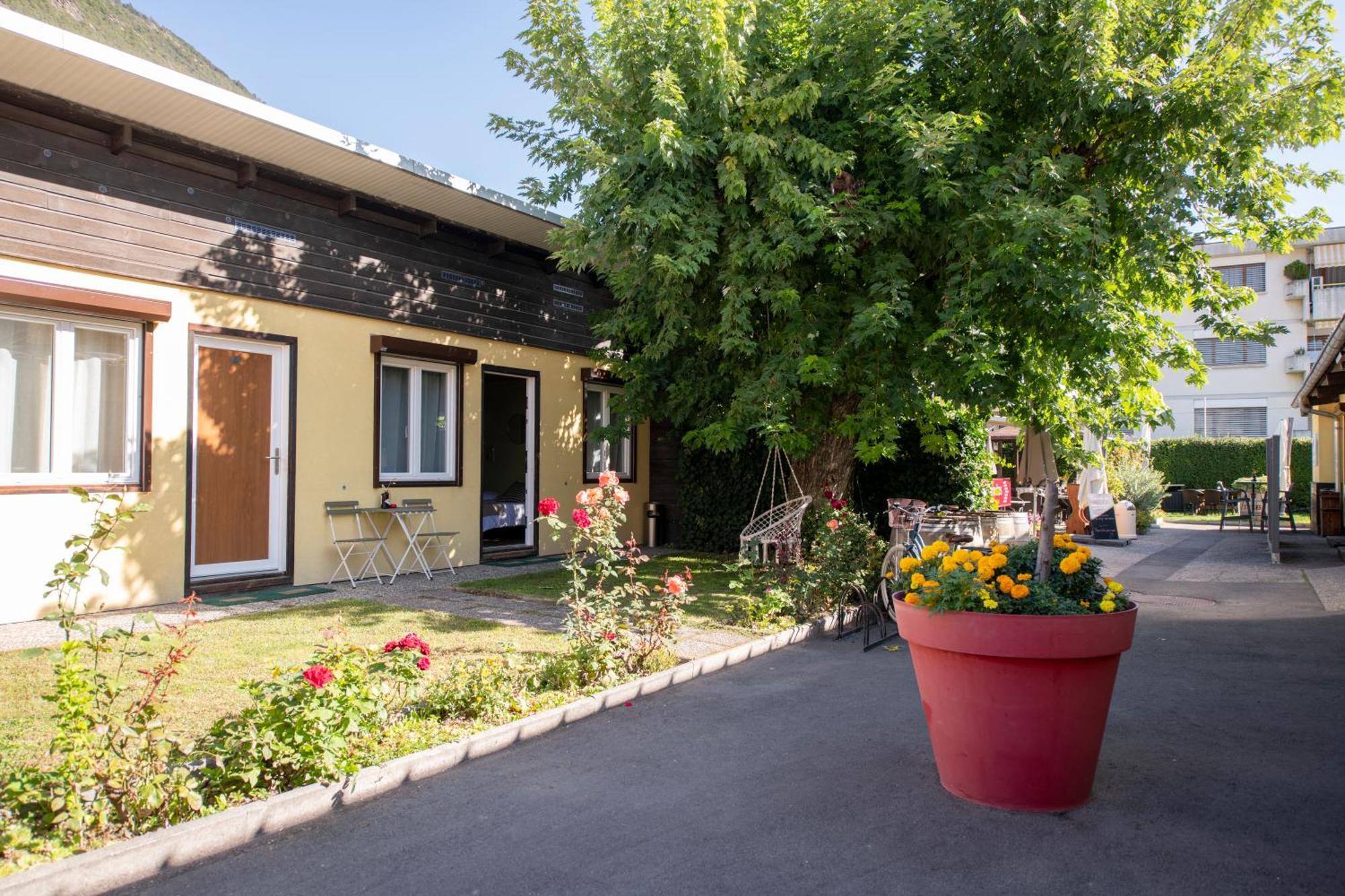 Motel-Restaurant 13 Etoiles Saint-Léonard Екстериор снимка